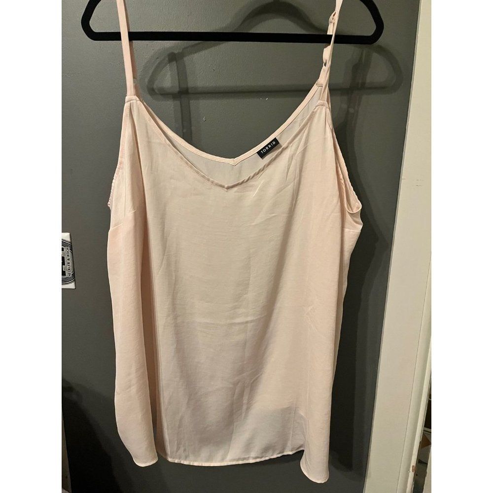 Torrid size 4 light blush pink cami tank top shirt